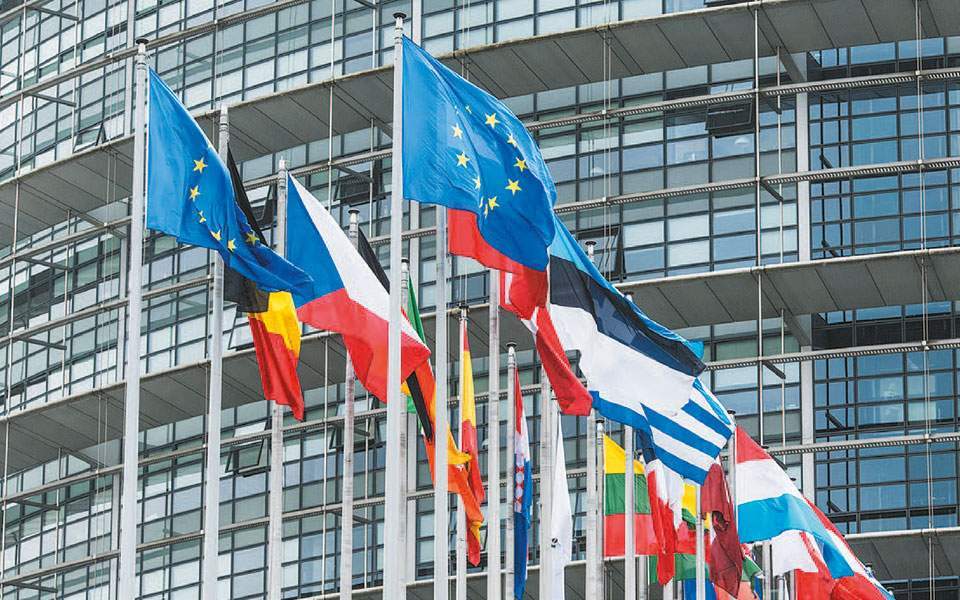 Κομισιόν: 32 δισ. για την Ελλάδα από το Ταμείο Ανάκαμψης