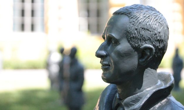 Σχολιάζοντας δύο ποιήματα του Μπέρτολτ Μπρεχτ