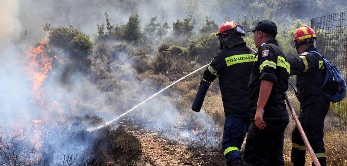Νέα φωτιά στην Κόρινθο – Κοντά στον Ισθμό οι φλόγες