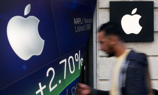 Η Apple ξεπέρασε τα πετρέλαια της Σαουδικής Αραβίας και έγινε η πιο πολύτιμη εταιρία του κόσμου