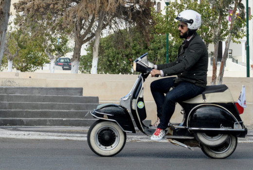 Με δίπλωμα αυτοκινήτου η οδήγηση μοτοσικλέτας έως 125 κ. εκ. – Χωρίς εξετάσεις και εκπαίδευση