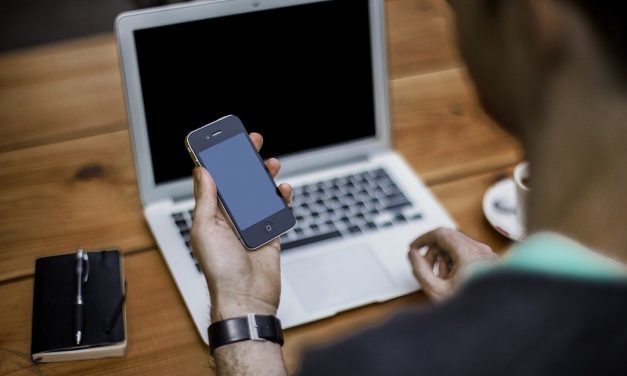 Υπουργείο Παιδείας: 200€ σε φοιτητές και σπουδαστές για αγορά ηλεκτρονικών συσκευών