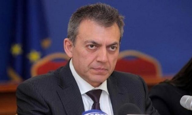 Βρούτσης: πώς και πότε θα καταβληθεί το Δώρο Χριστουγέννων – Τι είπε για τις συντάξεις