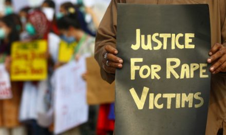 Απόφαση ορόσημο στο Πακιστάν: Επαρχία απαγόρευσε τα τεστ παρθενίας σε θύματα βιασμού