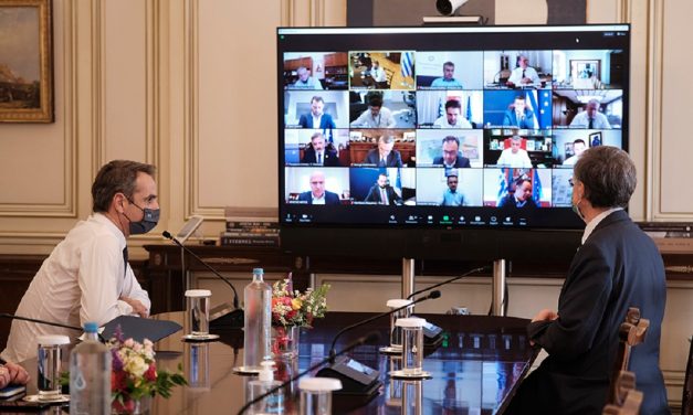 Νεοέλληνας και κυβέρνηση: δύο όχι και τόσο διαφορετικοί κόσμοι