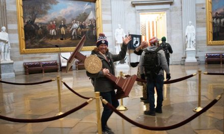 Τον εχθρό του εχθρού μου… φίλο δεν τον λες