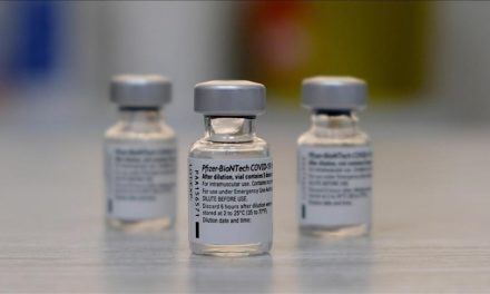 Pfizer και Moderna αυξάνουν τις τιμές των εμβολίων στην Ευρωπαϊκή Ένωση