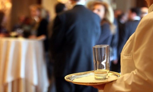 Το Υπ. Εργασίας εγκρίνει την εργασία ορφανών 16χρονων σε ξενοδοχεία