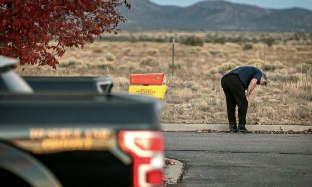 Πυροβολισμός στο Χόλιγουντ: Σε σοκ ο Άλεκ Μπάλντουιν μετά την ανθρωποκτονία – Μυστήριο με το όπλο