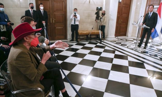 Συνέντευξη Τύπου Μητσοτάκη – Ρούτε: Ο έντονος διάλογος με Ολλανδή δημοσιογράφο