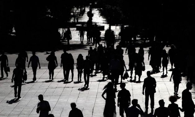 Η κοινωνία επιθυμεί να μιλάει