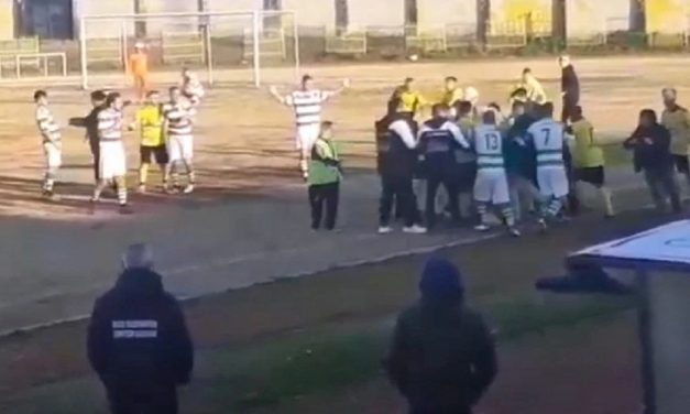 Χούλιγκαν στη Χαλκιδική: Άγριο ξύλο λίγες μέρες μετά τη δολοφονία του Άλκη – βίντεο