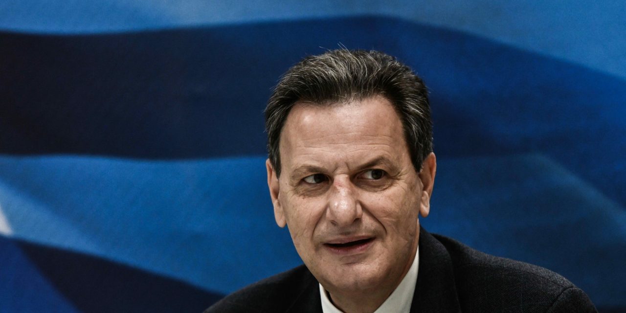 «Οι φτωχοί δεν έχουν αυτοκίνητο»- Πολιτικές αντιδράσεις μετά τη δήλωση Σκυλακάκη για τον φόρο στα καύσιμα