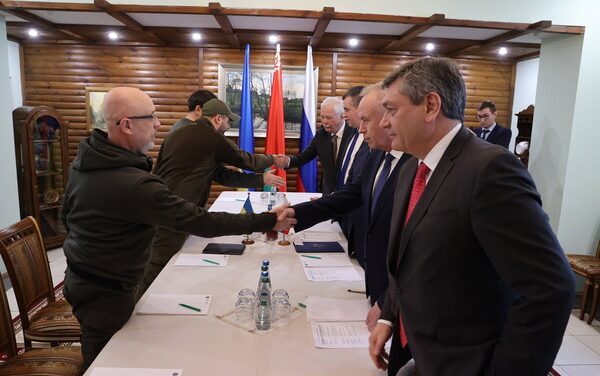 FT: Προσχέδιο συμφωνίας 15 σημείων ανάμεσα στην Ουκρανία και τη Ρωσία