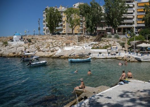 Ακατάλληλες παραλίες για μπάνιο στην Αττική: Δείτε τη λίστα